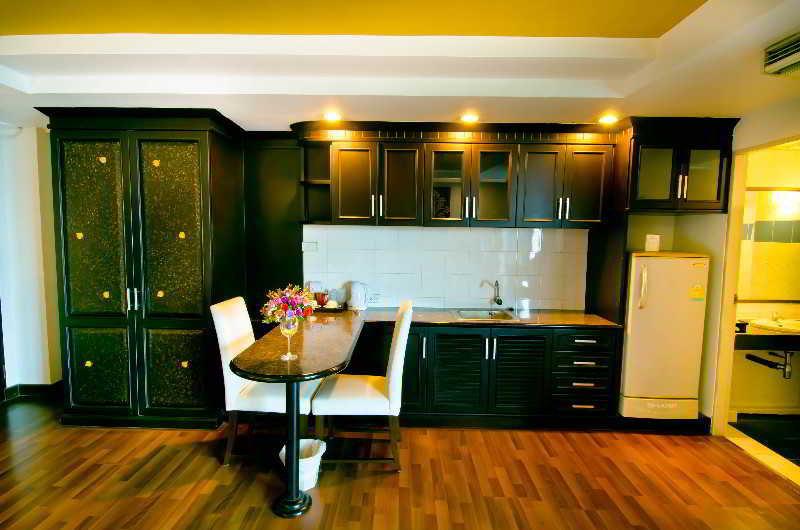 The Heritage Sathorn Suite Hotel Бангкок Экстерьер фото